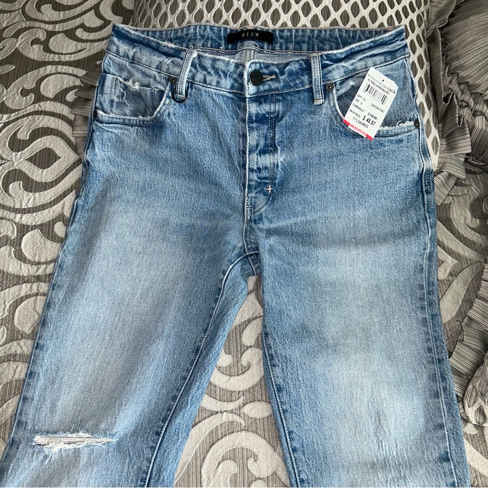 Neuw Blue ‘Slim Lou’ Straight Leg Jeans with Vintage Appeal Sz 32